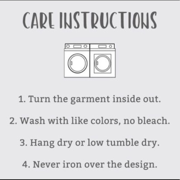 NWT Mom’s Magic Juice Wine Graphic Tee - Picture 3 of 4